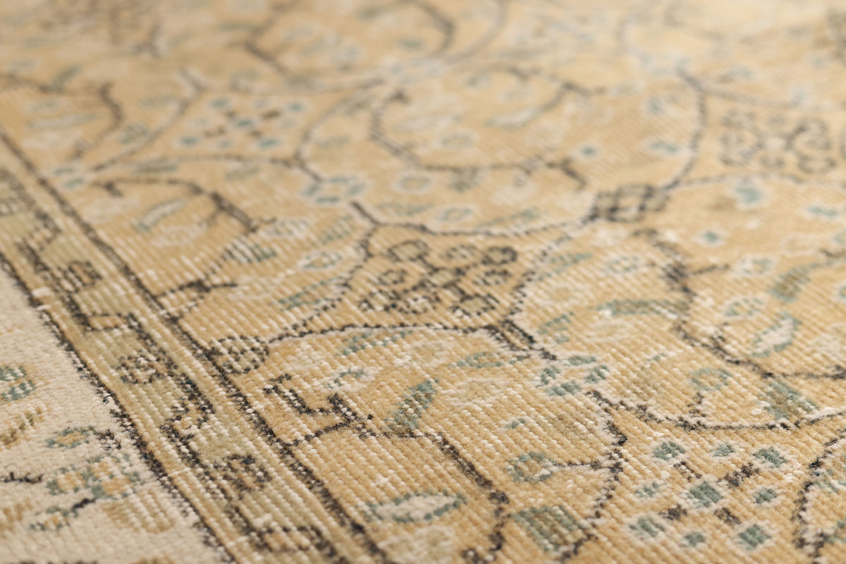 Vintage Isparta Turkish Area Rug 5x9 ft — Orange Floral