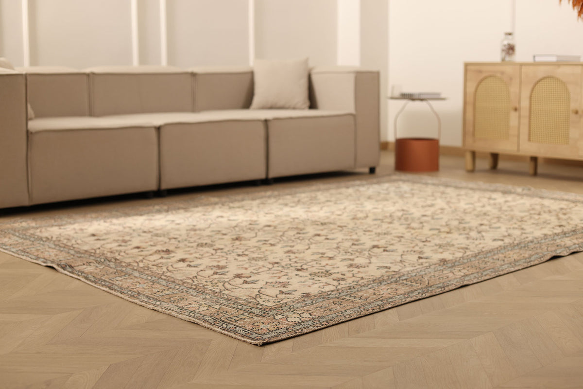 Vintage Isparta Turkish Area Rug 7x9 ft — Beige Floral