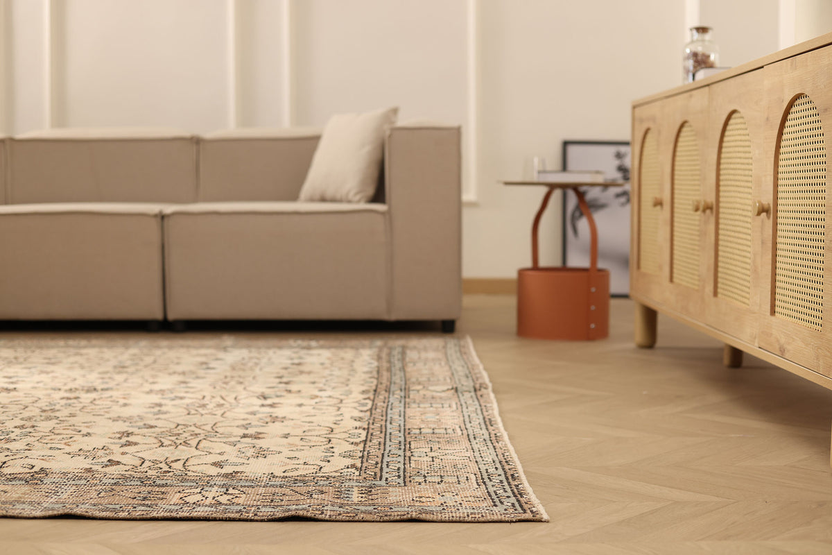 Vintage Isparta Turkish Area Rug 7x9 ft — Beige Floral