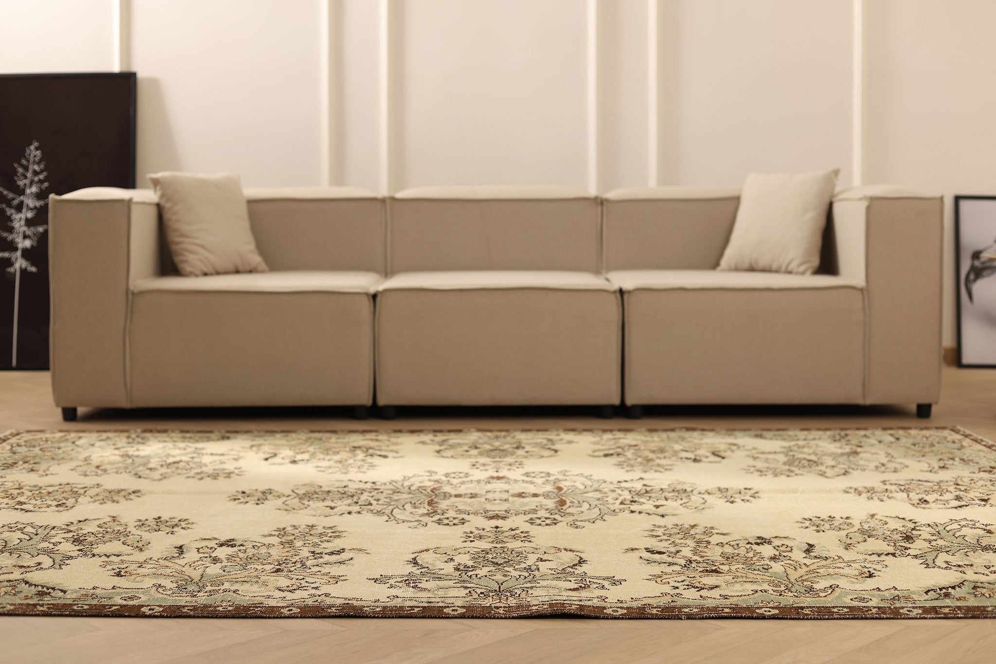Vintage Isparta Turkish Area Rug 6x9 ft — Beige Floral