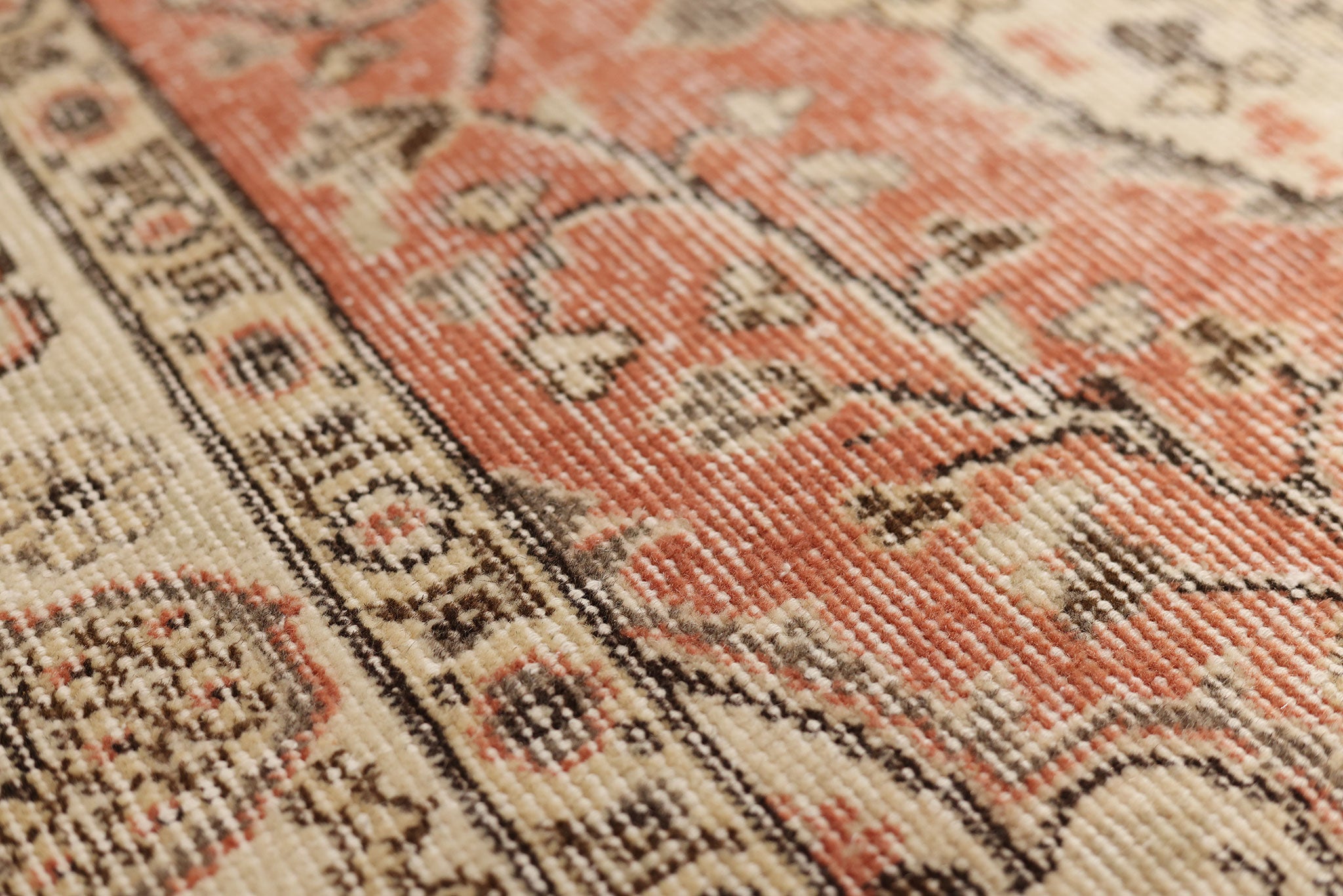 Vintage Isparta Turkish Area Rug 5x9 ft — Red & Beige Floral (No. 40844)