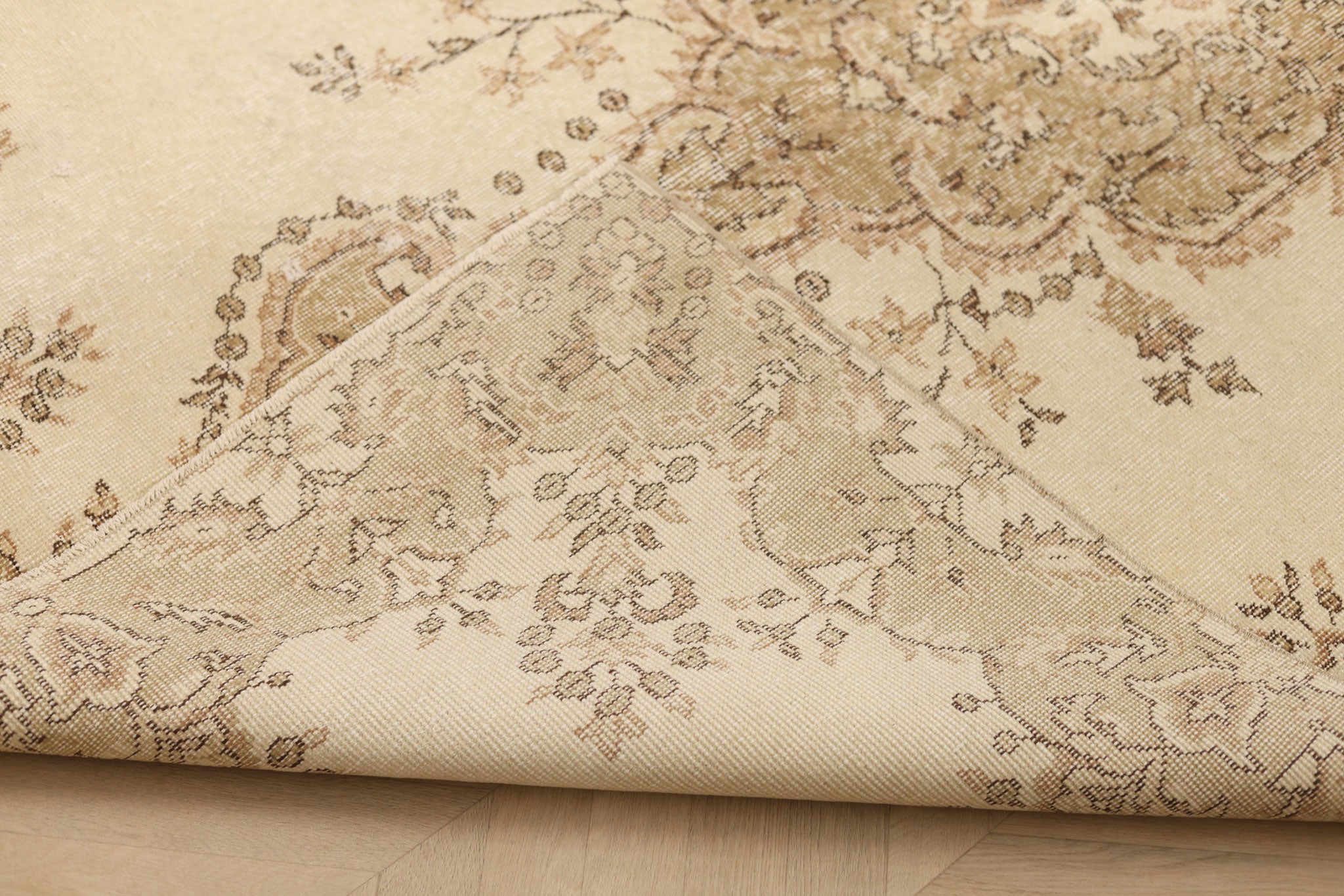 Vintage Isparta Turkish Area Rug 5x9 ft — Beige & Brown Floral (No. 40846)