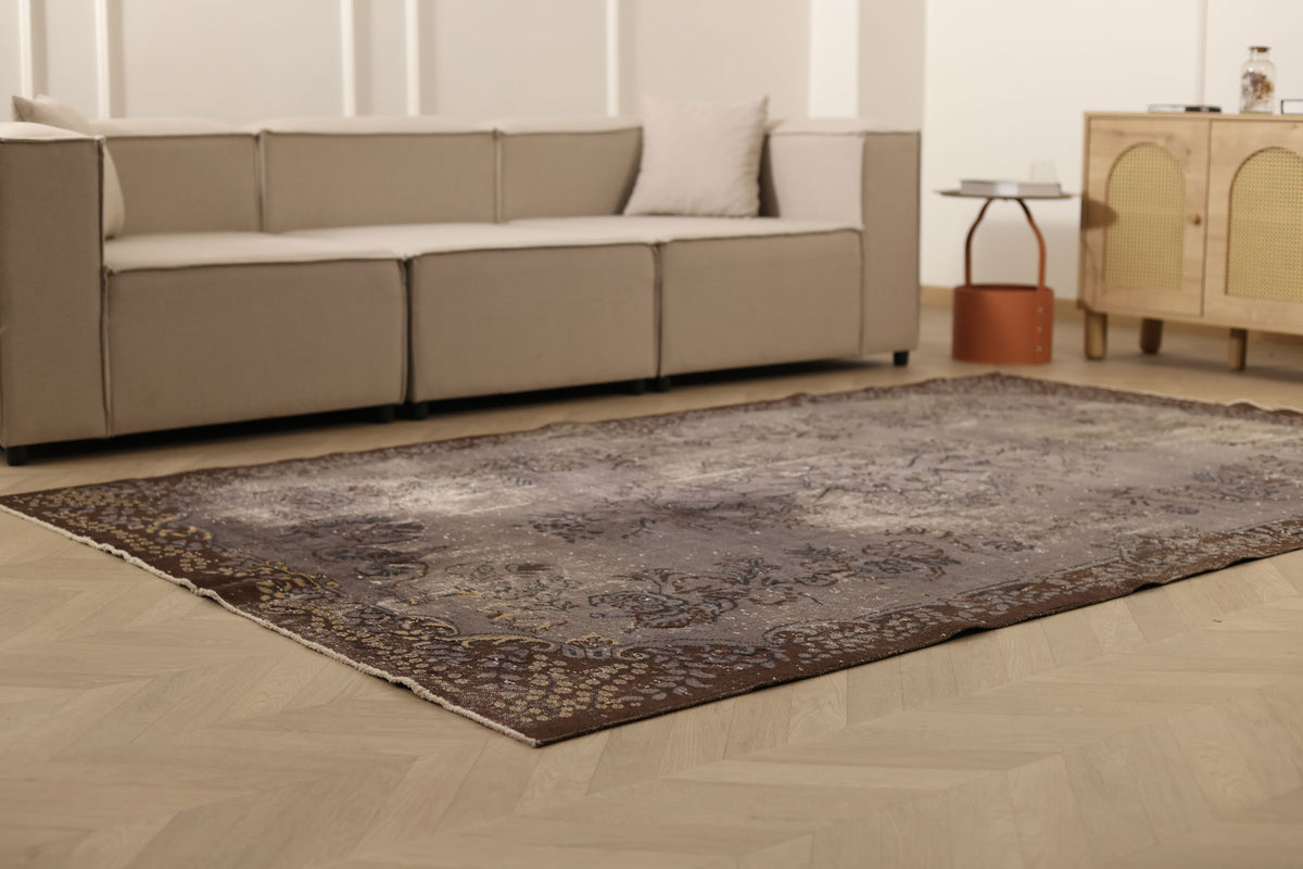 Vintage Isparta Turkish Area Rug 6x9 ft — Gray & Brown Floral (No. 40872)