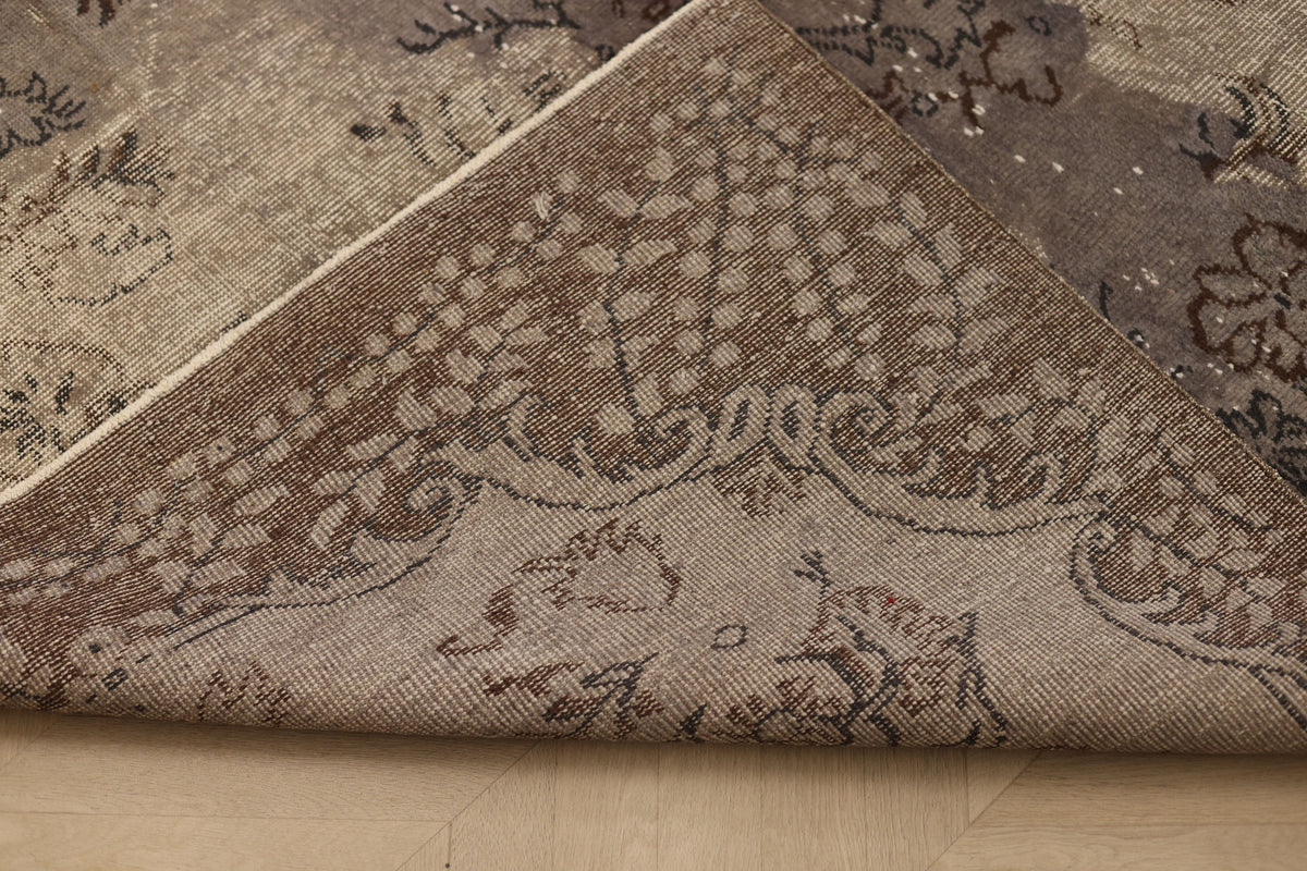Vintage Isparta Turkish Area Rug 6x9 ft — Gray & Brown Floral (No. 40872)