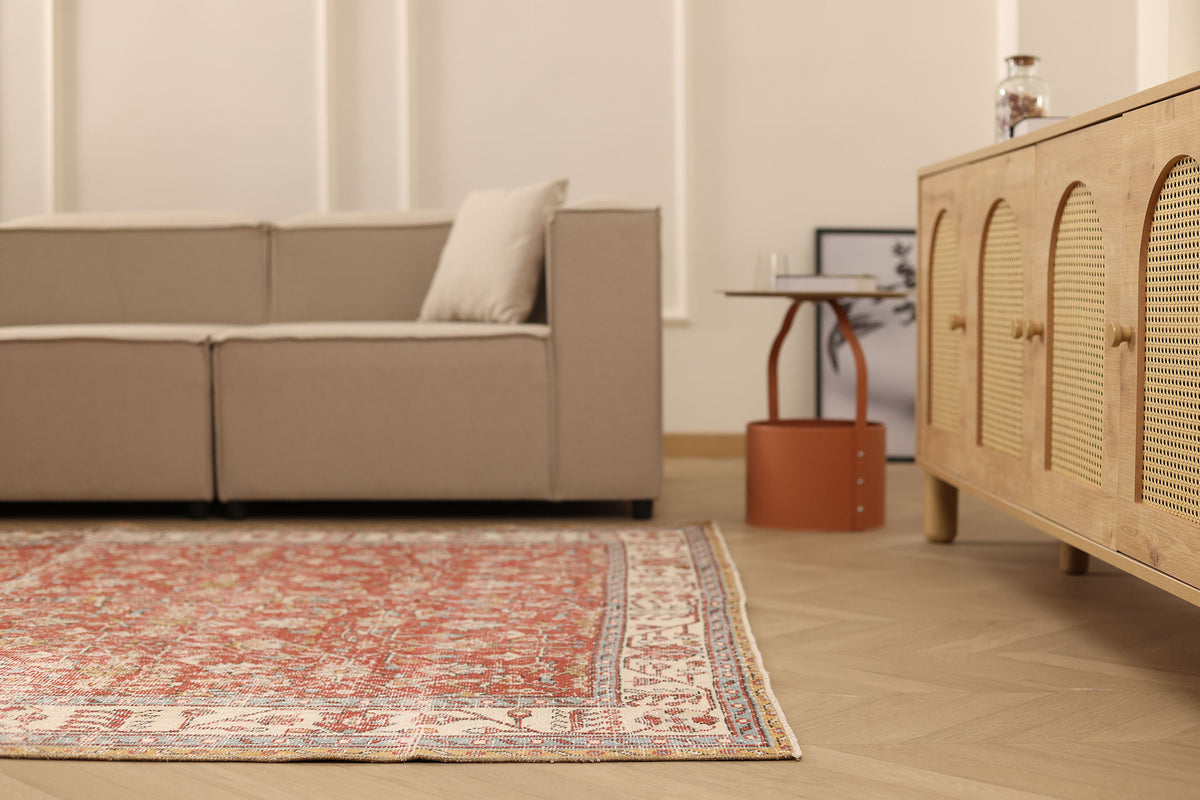 Vintage Isparta Turkish Area Rug 6x10 ft — Red & Beige Floral (No. 40886)