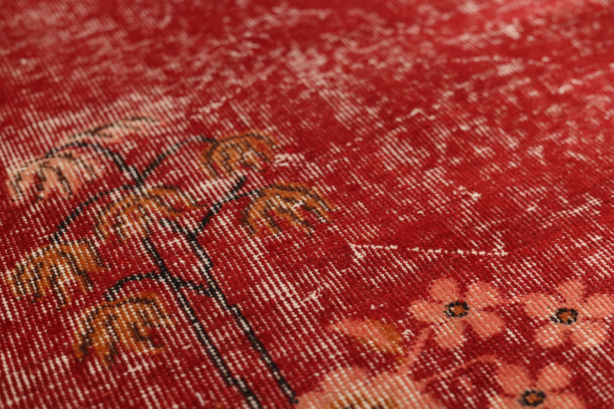 Vintage Isparta Turkish Area Rug 5x8 ft — Red Floral