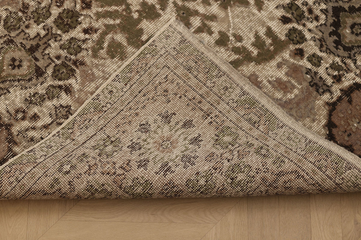 Vintage Isparta Turkish Area Rug 5x9 ft — Brown & Beige Floral (No. 40919)