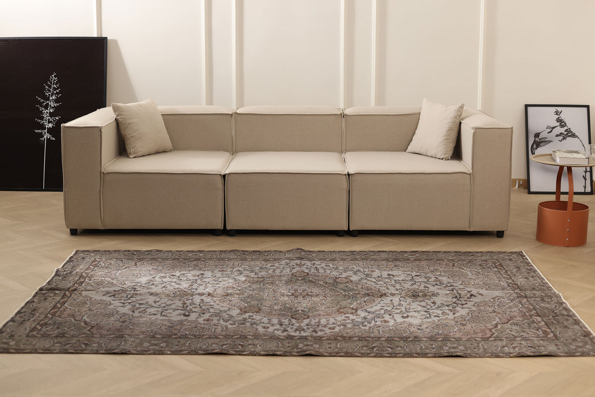 Vintage Isparta Turkish Area Rug 5x8 ft — Gray Floral (No. 40923)