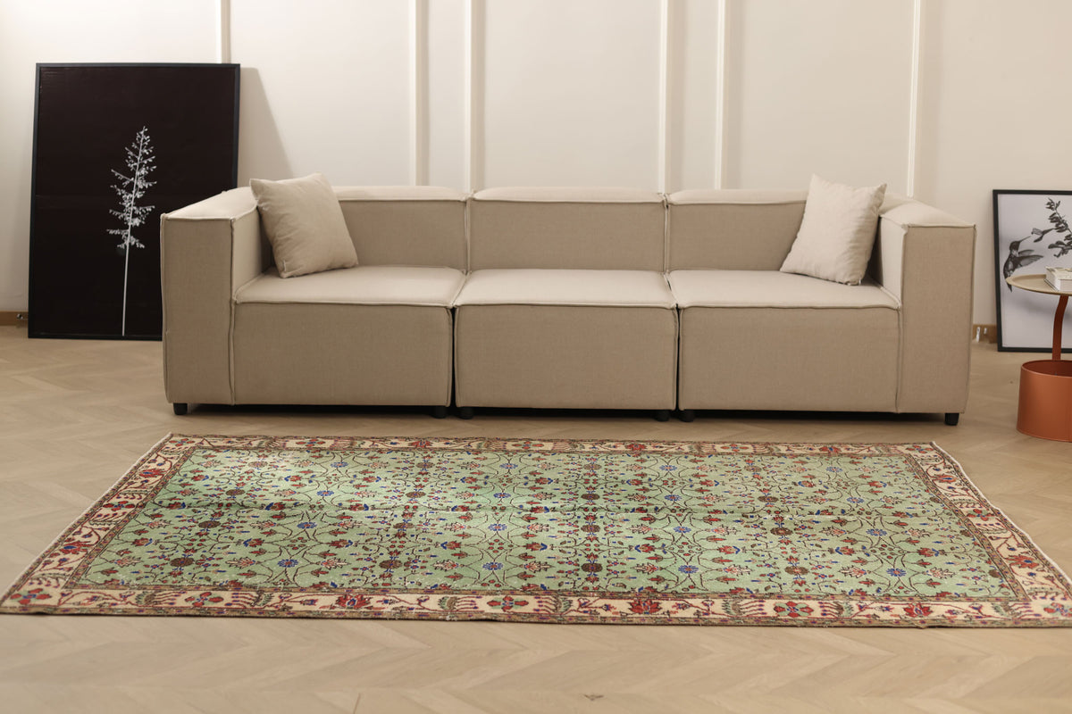 Vintage Isparta Turkish Area Rug 5x8 ft — Green Floral (No. 40926)