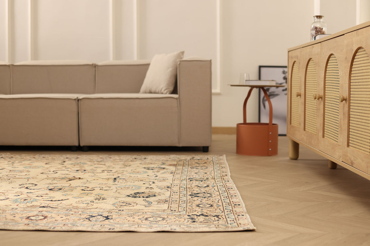 Vintage Isparta Turkish Area Rug 6x9 ft — Beige & Blue Floral (No. 40954)