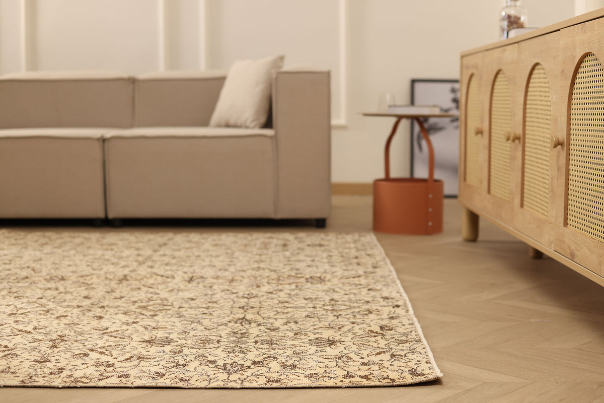 Vintage Isparta Turkish Area Rug 6x10 ft — Brown & Beige Floral (No. 40960)