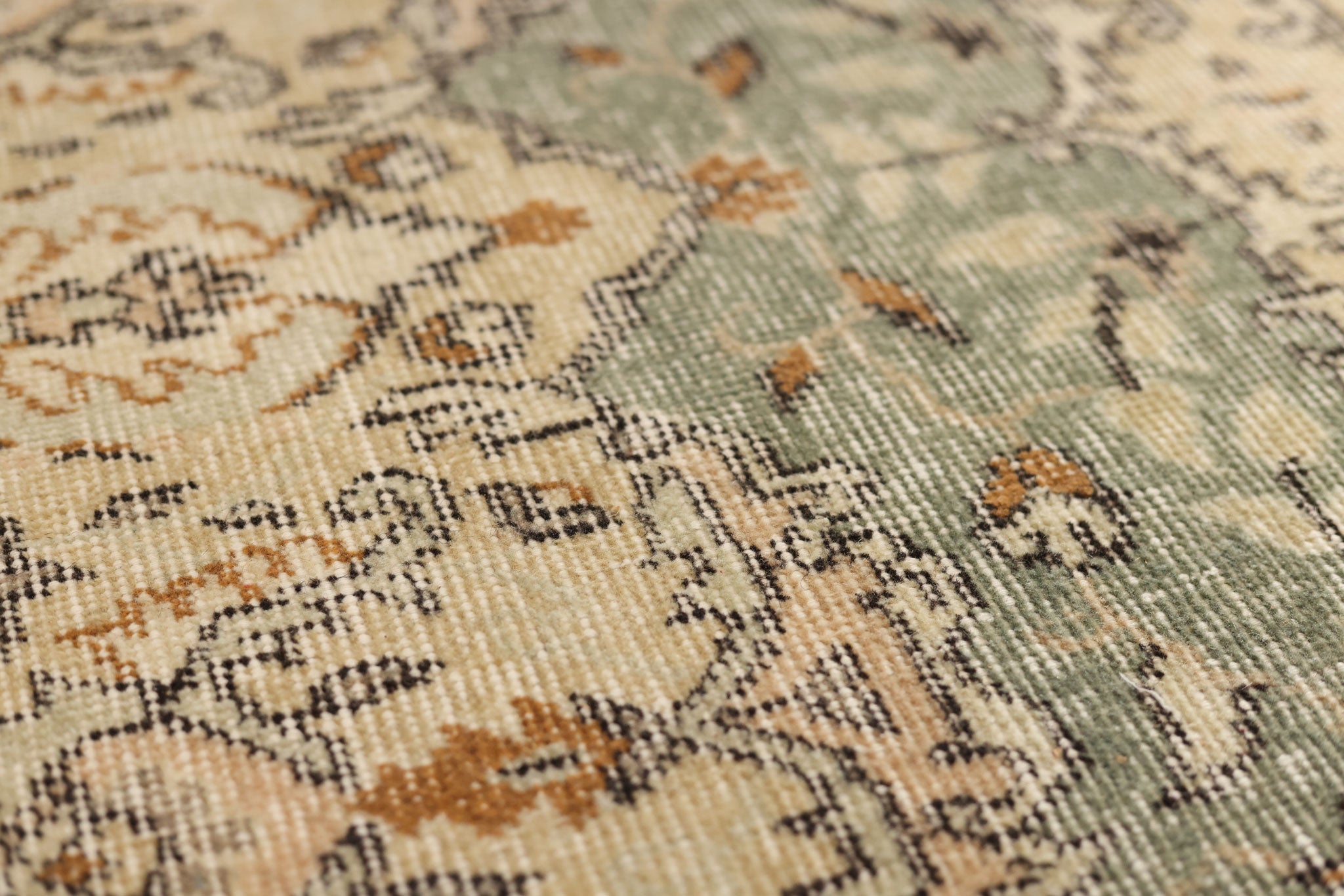 Vintage Isparta Turkish Area Rug 5x8 ft — Green & Beige Floral (No. 40967)