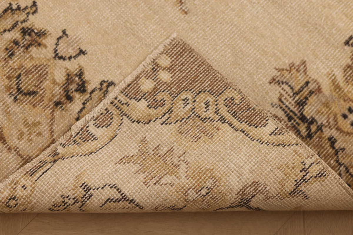 Vintage Isparta Turkish Runner Rug 3x6 ft — Beige & Brown Floral