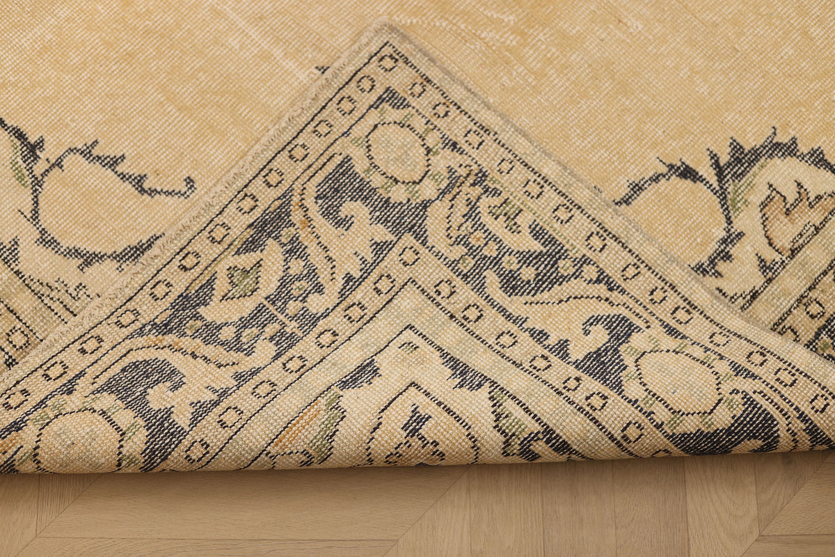 Vintage Isparta Turkish Area Rug 6x10 ft — Beige & Blue Floral (No. 41426)