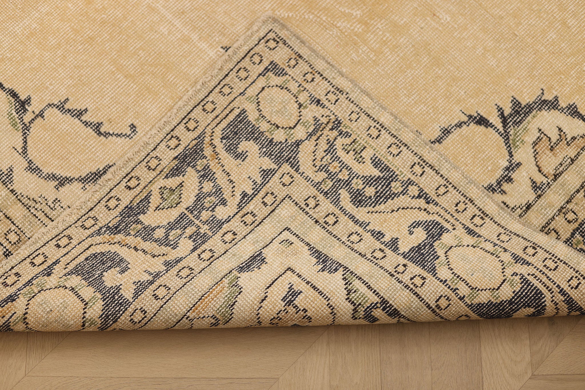 Vintage Isparta Turkish Area Rug 6x10 ft — Beige & Blue Floral (No. 41426)