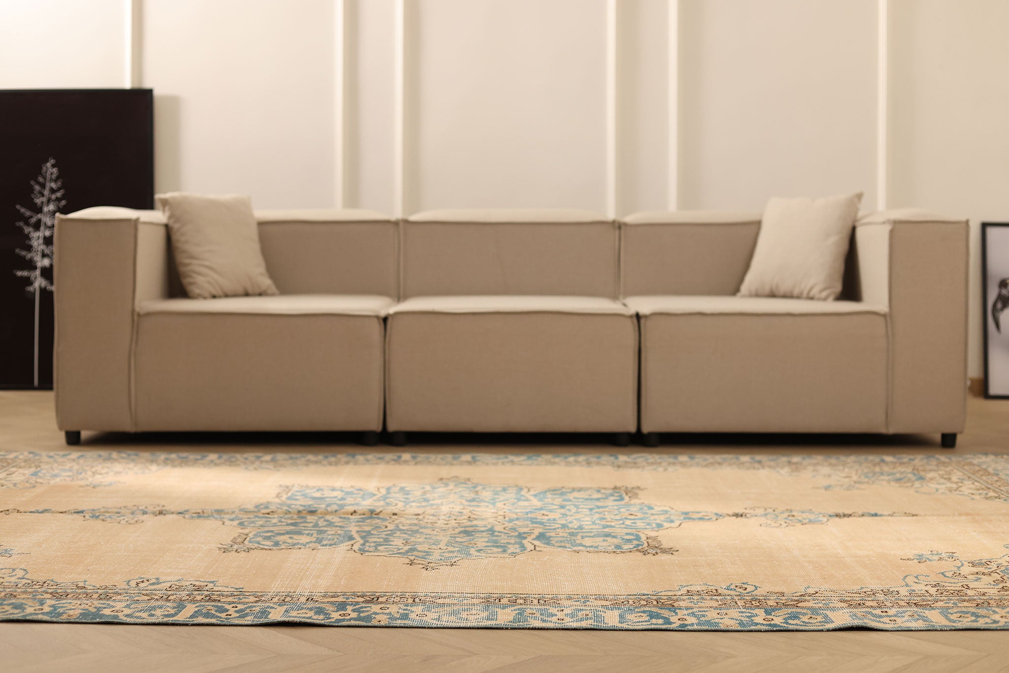 Vintage Isparta Turkish Area Rug 6x10 ft — Beige & Blue Floral (No. 41433)