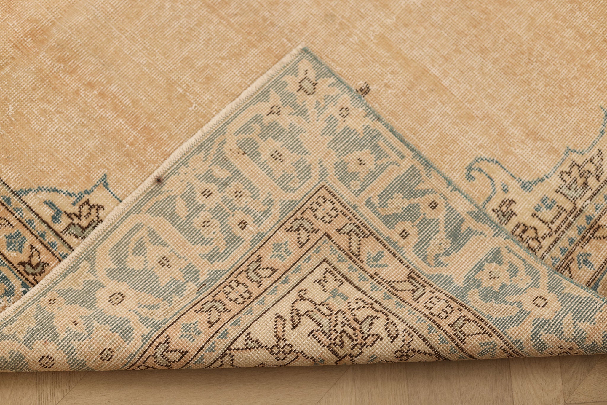 Vintage Isparta Turkish Area Rug 6x10 ft — Beige & Blue Floral (No. 41433)