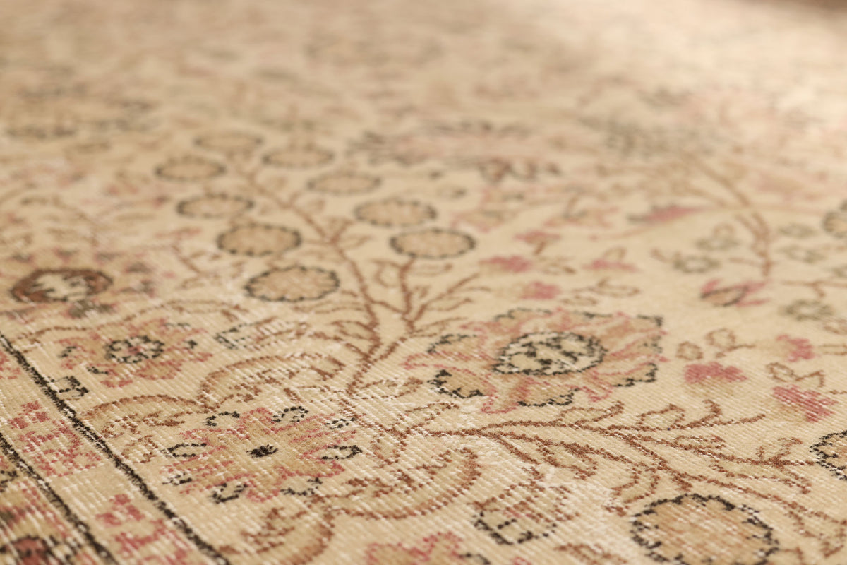 Vintage Isparta Turkish Area Rug 6x10 ft — Beige & Brown Floral (No. 41464)