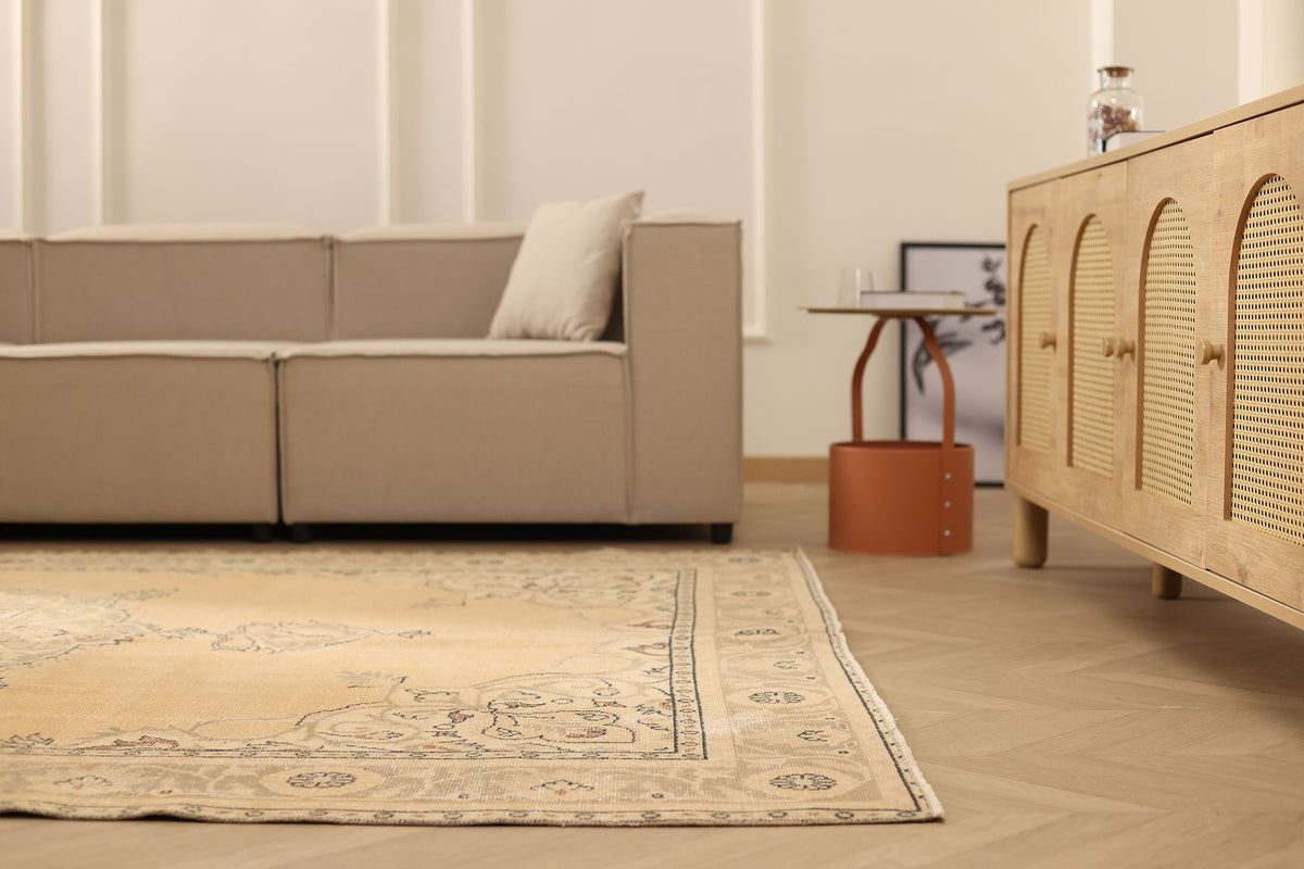 Vintage Isparta Turkish Area Rug 6x10 ft — Beige & Brown Floral (No. 41467)