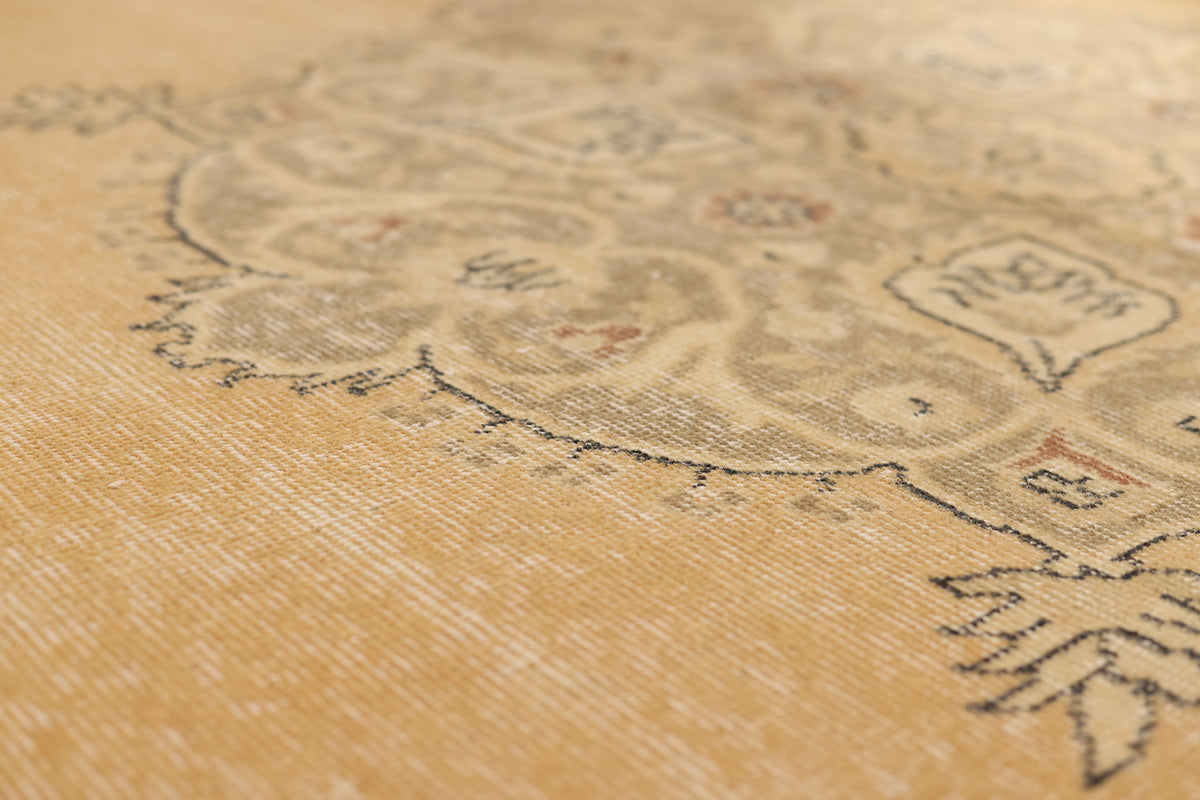 Vintage Isparta Turkish Area Rug 6x10 ft — Beige & Brown Floral (No. 41467)