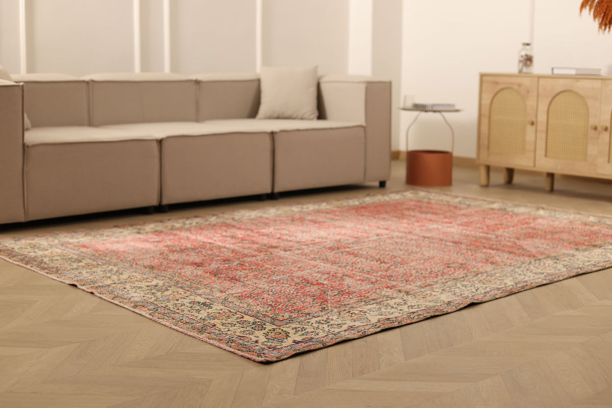 Vintage Isparta Turkish Area Rug 6x9 ft — Red Floral
