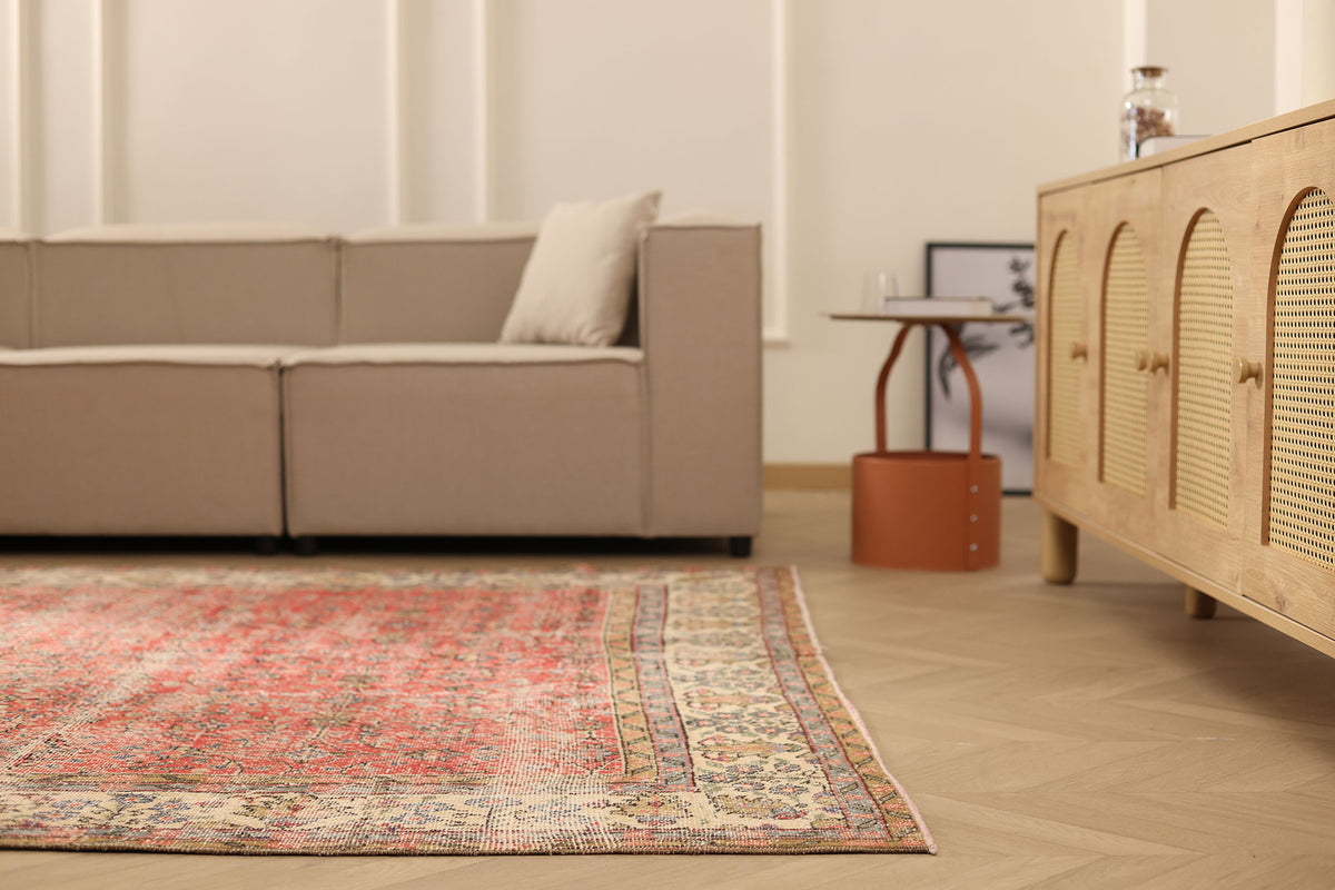 Vintage Isparta Turkish Area Rug 6x9 ft — Red Floral