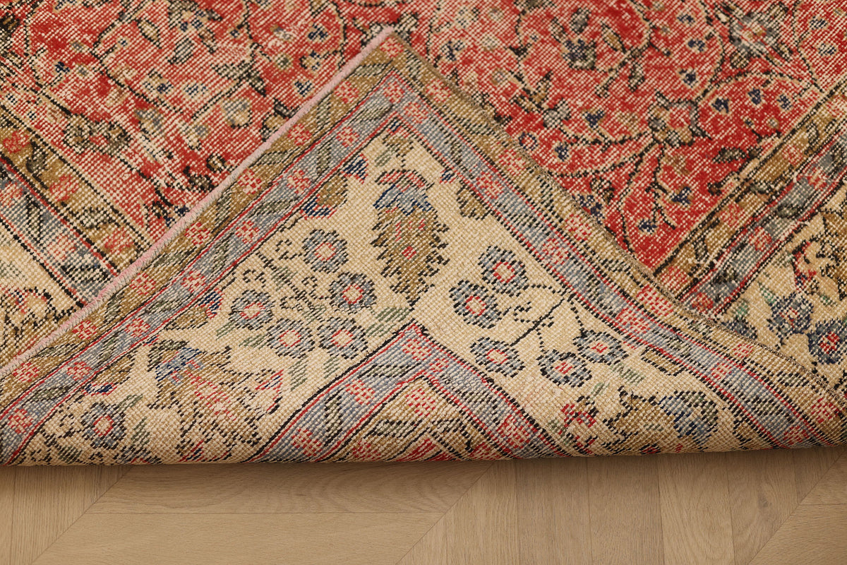 Vintage Isparta Turkish Area Rug 6x9 ft — Red Floral