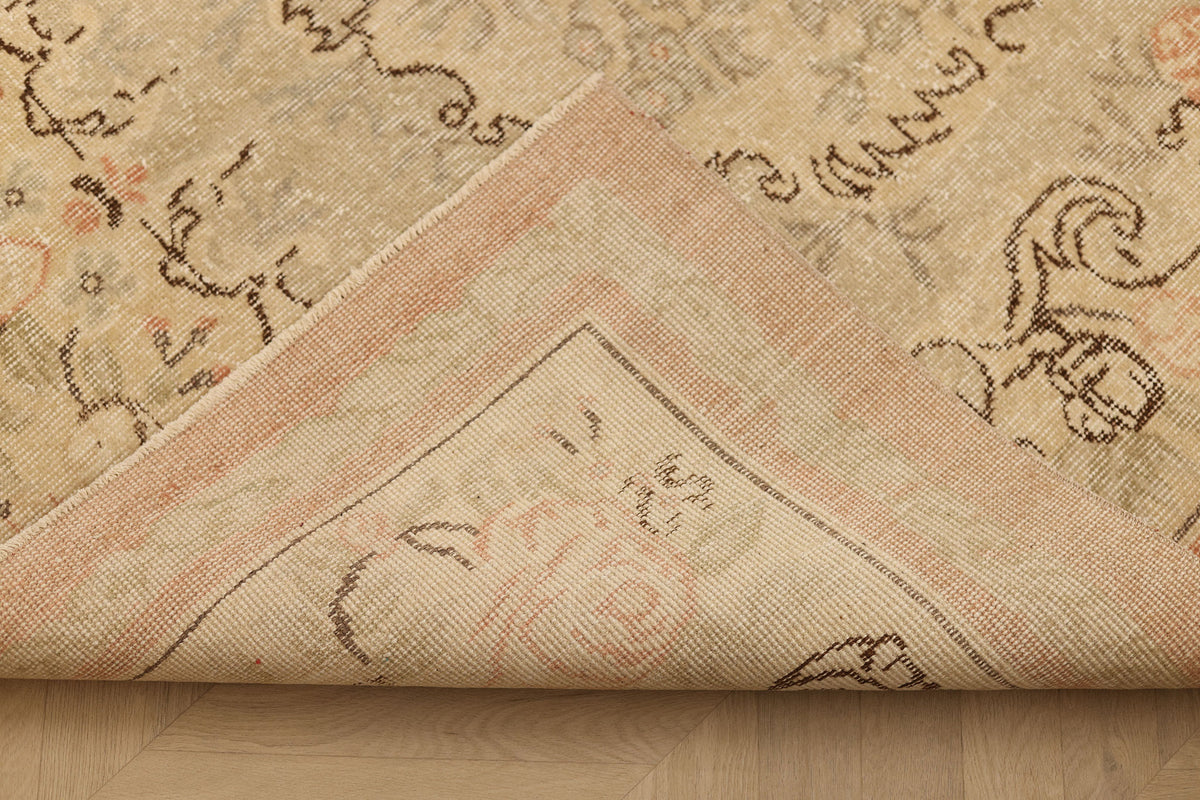 Vintage Isparta Turkish Area Rug 5x9 ft — Beige & Orange Floral (No. 41484)