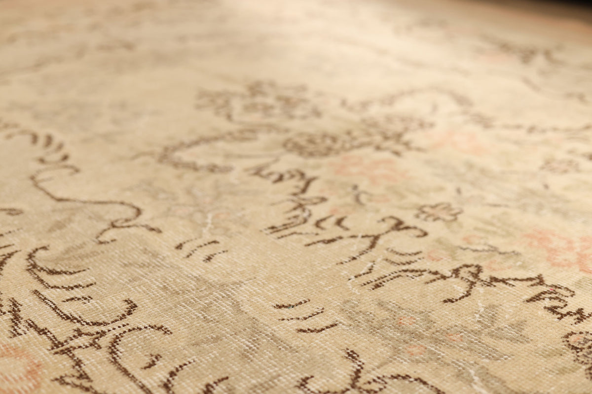 Vintage Isparta Turkish Area Rug 5x9 ft — Beige & Orange Floral (No. 41484)
