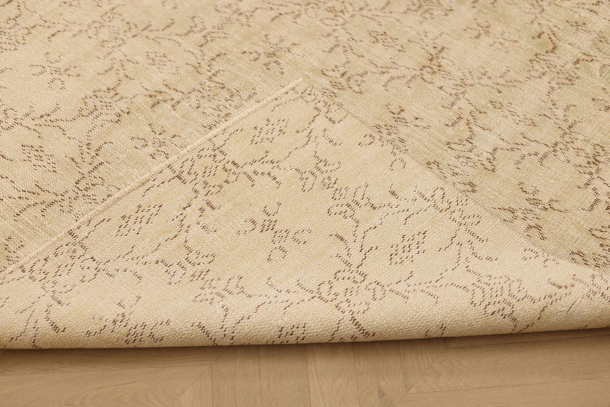 Vintage Manisa Turkish Area Rug 5x8 ft — Beige Floral