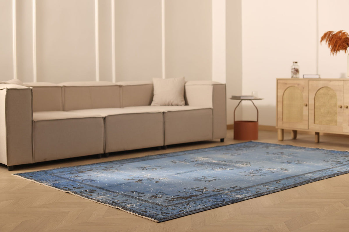 Vintage Manisa Turkish Area Rug 6x10 ft — Blue & Gray Floral