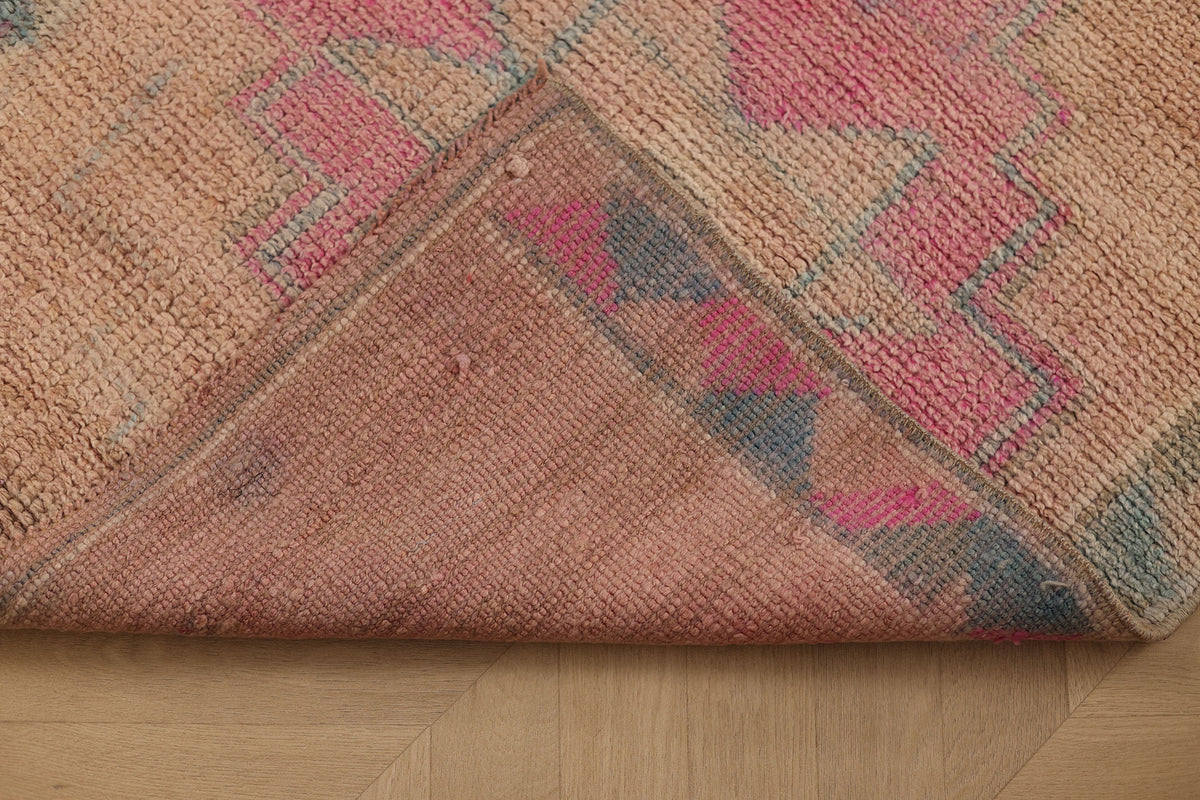 Garenex Persian Style Runner Rug