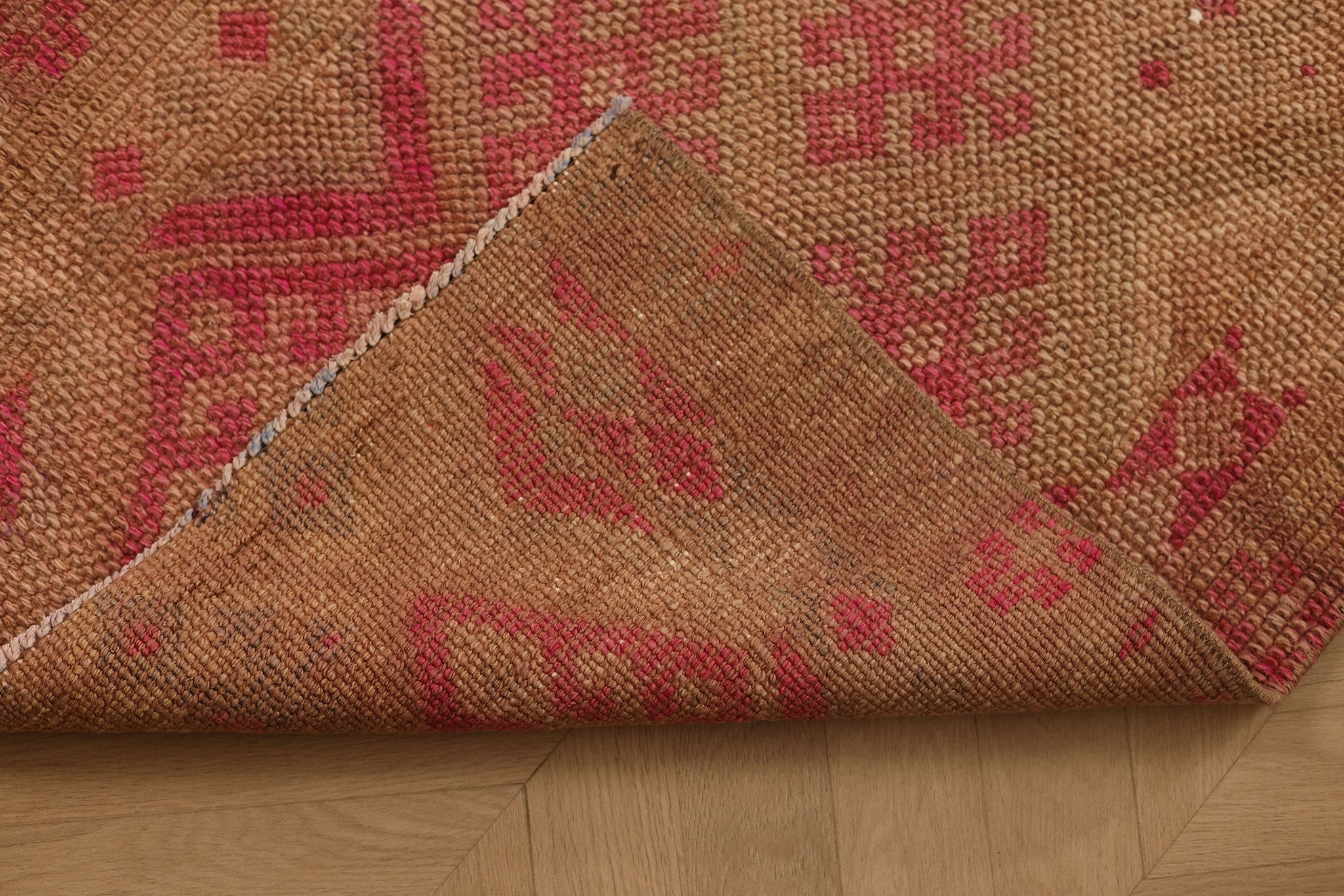 Garenor Persian Style Runner Rug