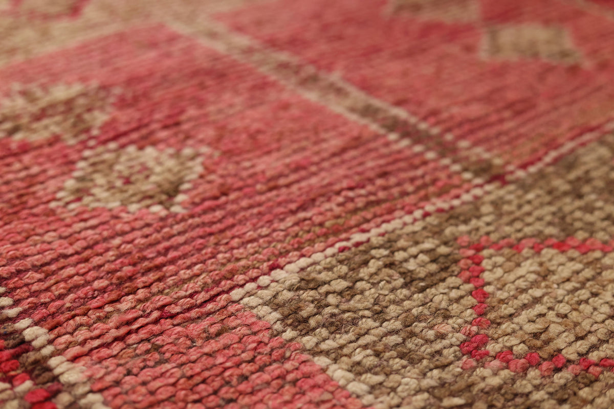 Fekhurethok Persian Style Runner Rug