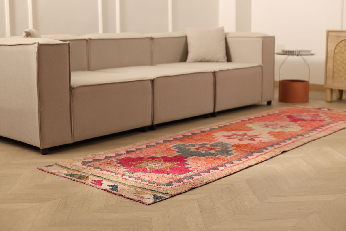 Gashureth Persian Style Runner Rug