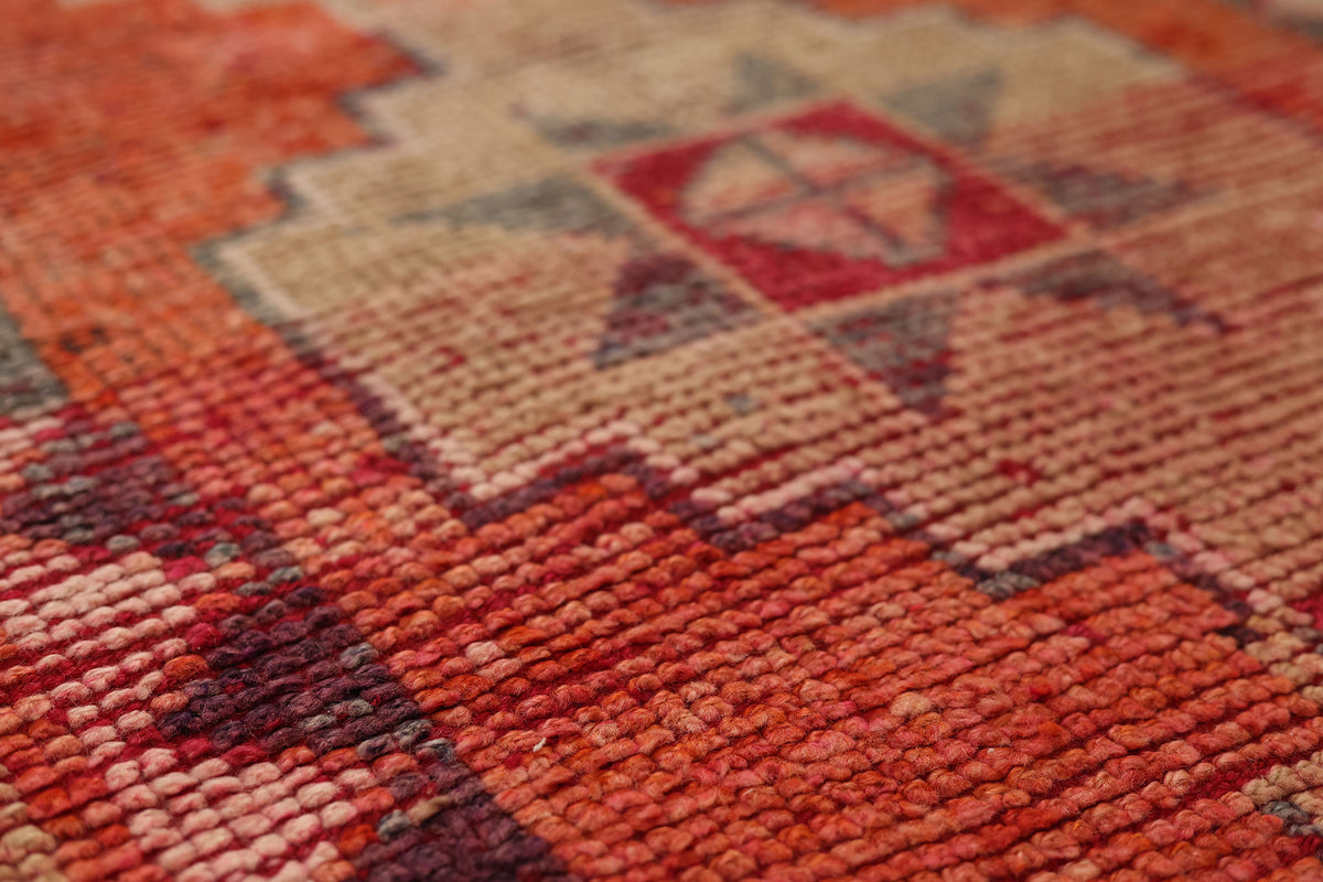 Gashureth Persian Style Runner Rug