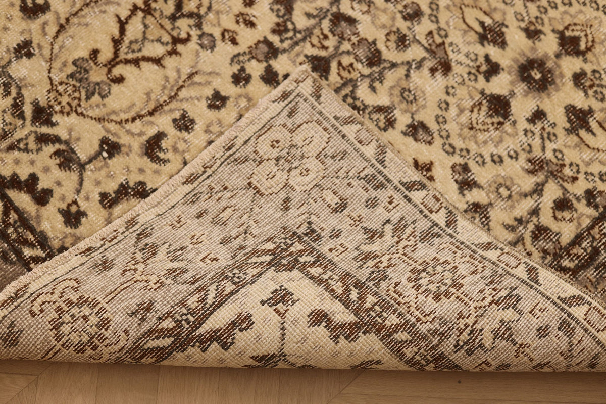 Vintage Isparta Turkish Area Rug 5x8 ft — Beige & Brown Floral