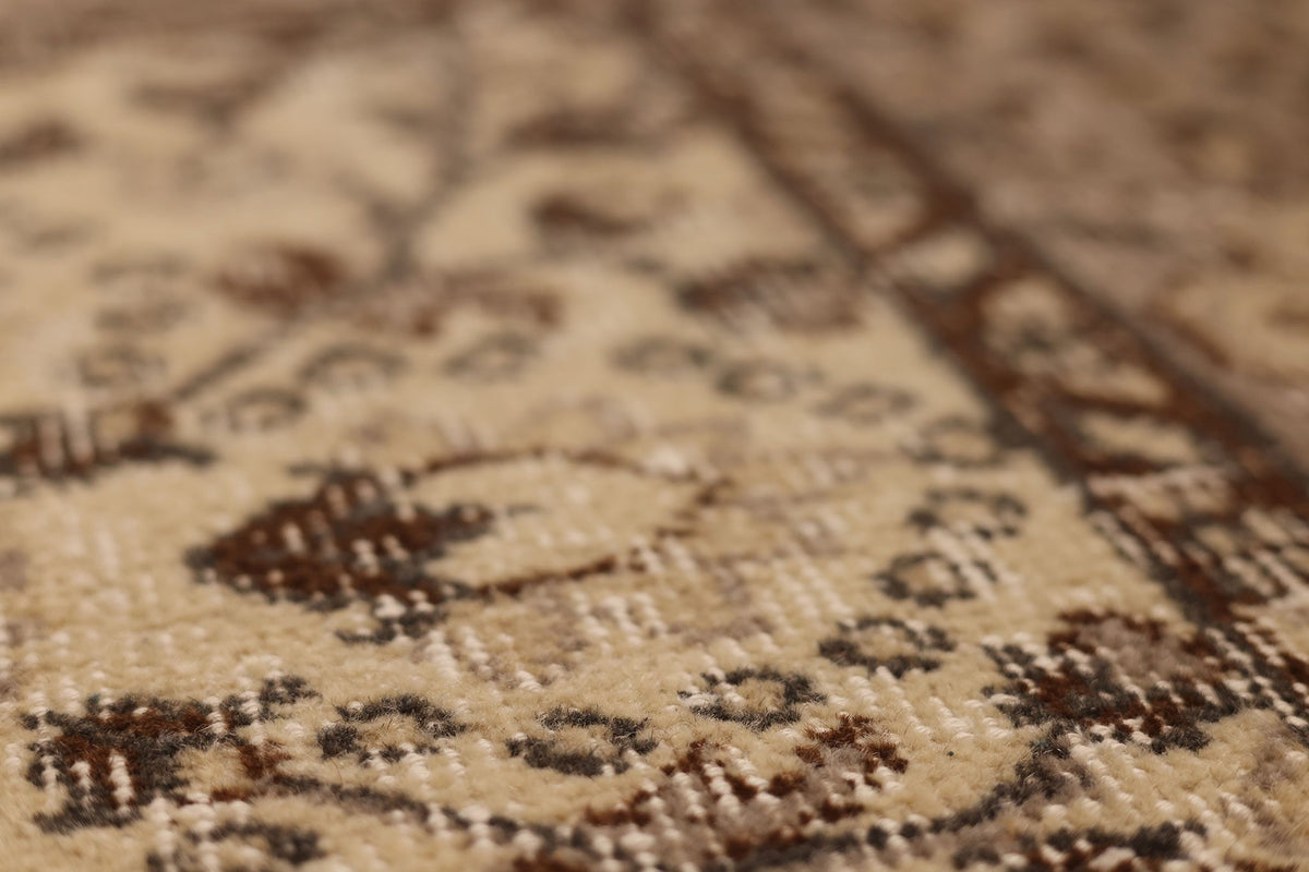 Vintage Isparta Turkish Area Rug 5x8 ft — Beige & Brown Floral