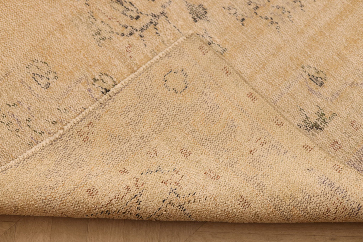 Vintage Manisa Turkish Area Rug 6x9 ft — Beige & Gray Floral