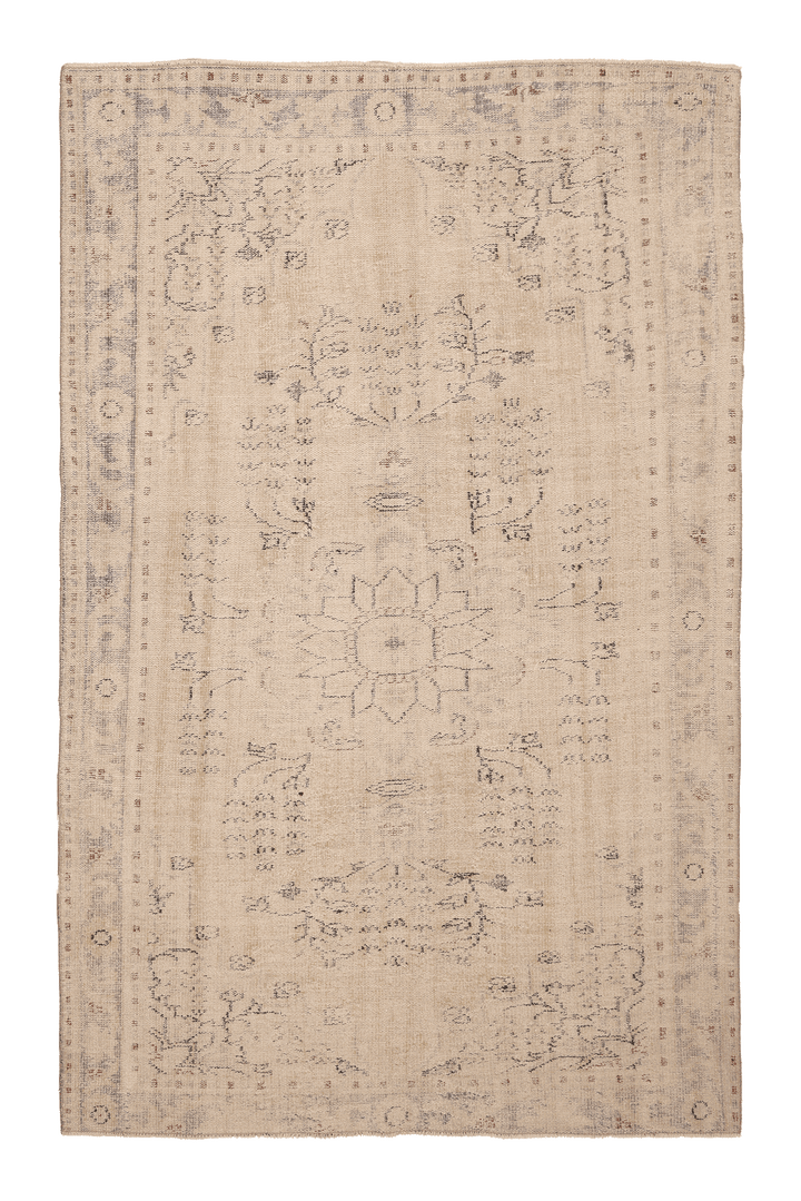 Vintage Manisa Turkish Area Rug 6x9 ft — Beige & Gray Floral