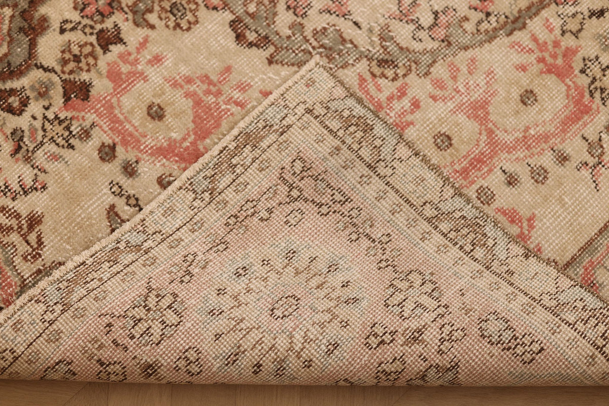 Vintage Isparta Turkish Area Rug 6x10 ft — Beige & Pink Floral