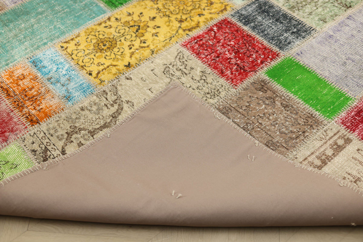 Vintage Turkish Area Rug 6x9 ft — Mixcolor Patchwork (No. 46530)