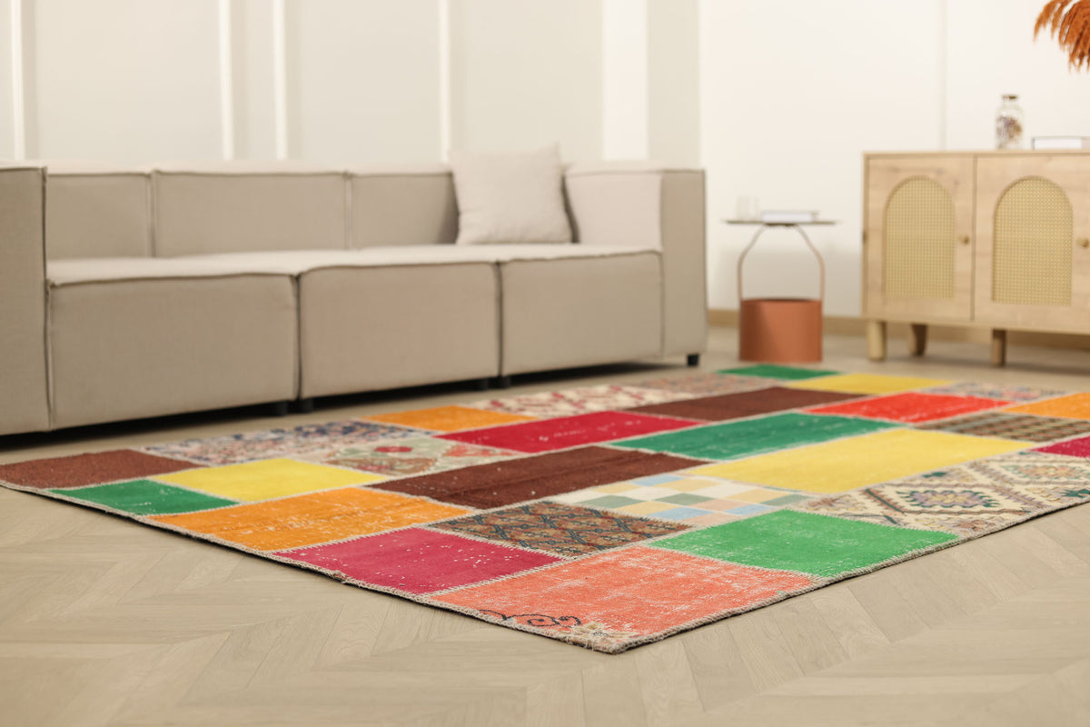 Vintage Turkish Area Rug 6x9 ft — Mixcolor Patchwork (No. 46531)