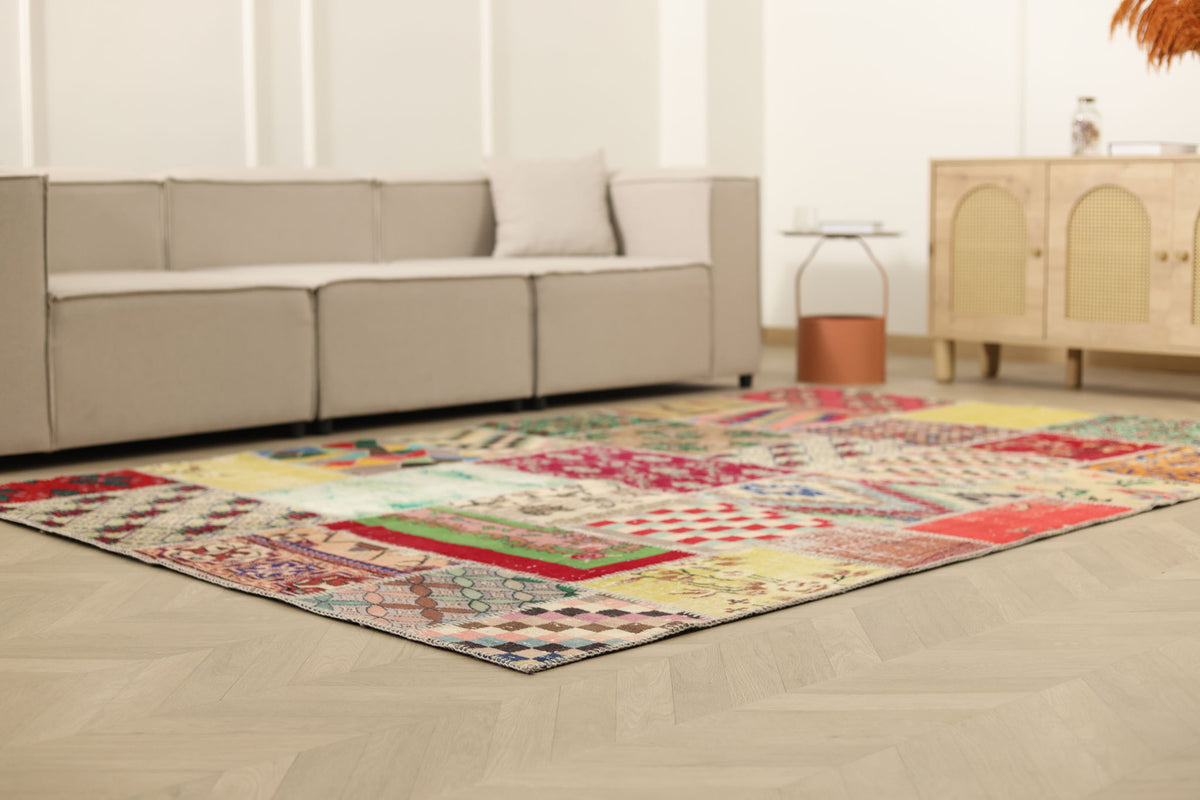Vintage Turkish Area Rug 6x9 ft — Mixcolor Patchwork (No. 46536)