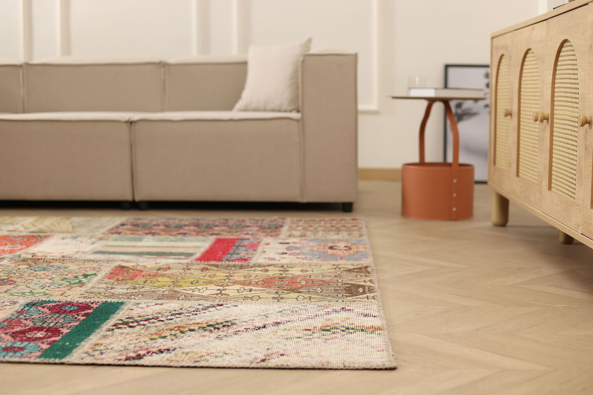 Vintage Turkish Area Rug 6x9 ft — Mixcolor Patchwork (No. 46543)