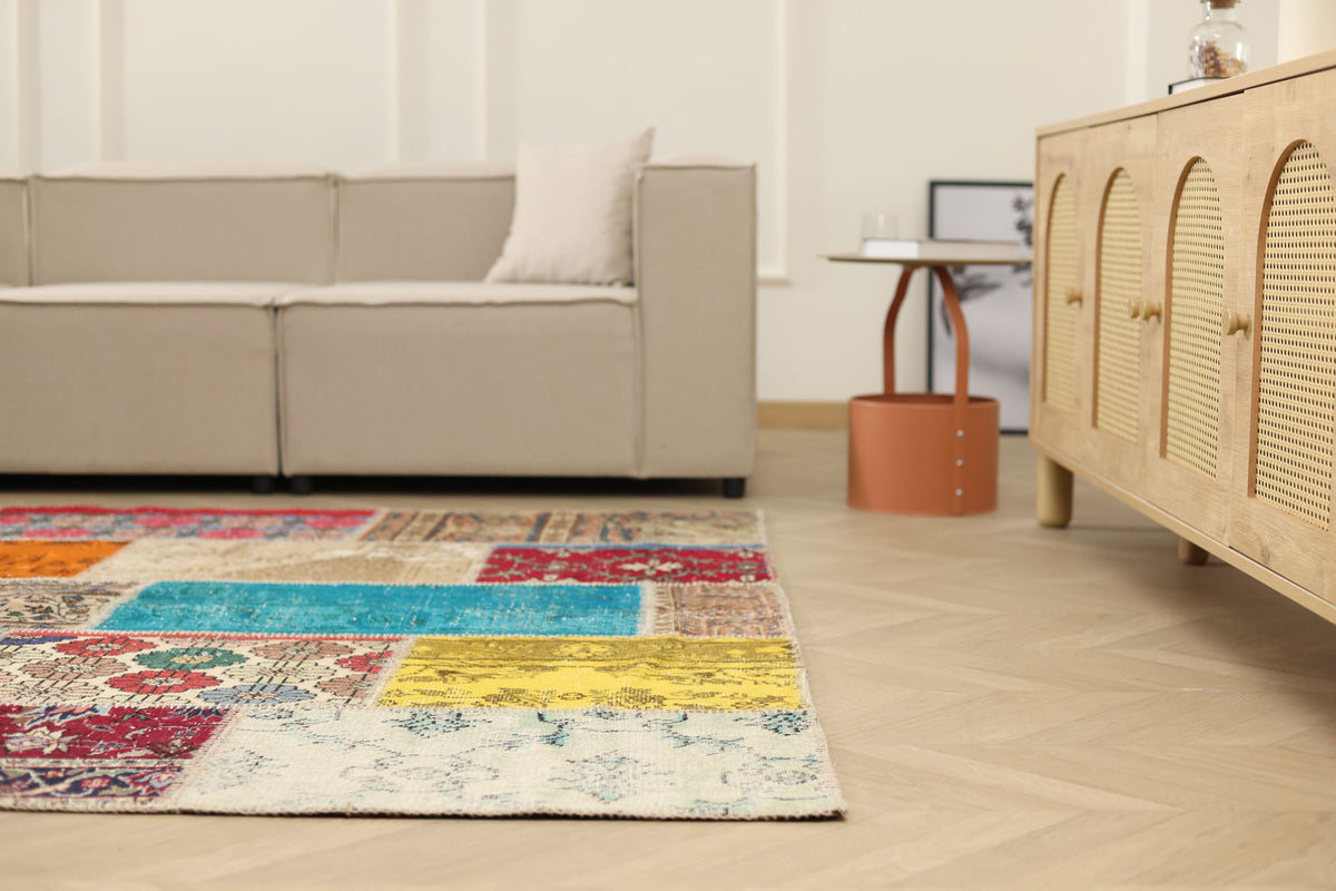 Vintage Turkish Area Rug 6x9 ft — Mixcolor Patchwork (No. 46551)