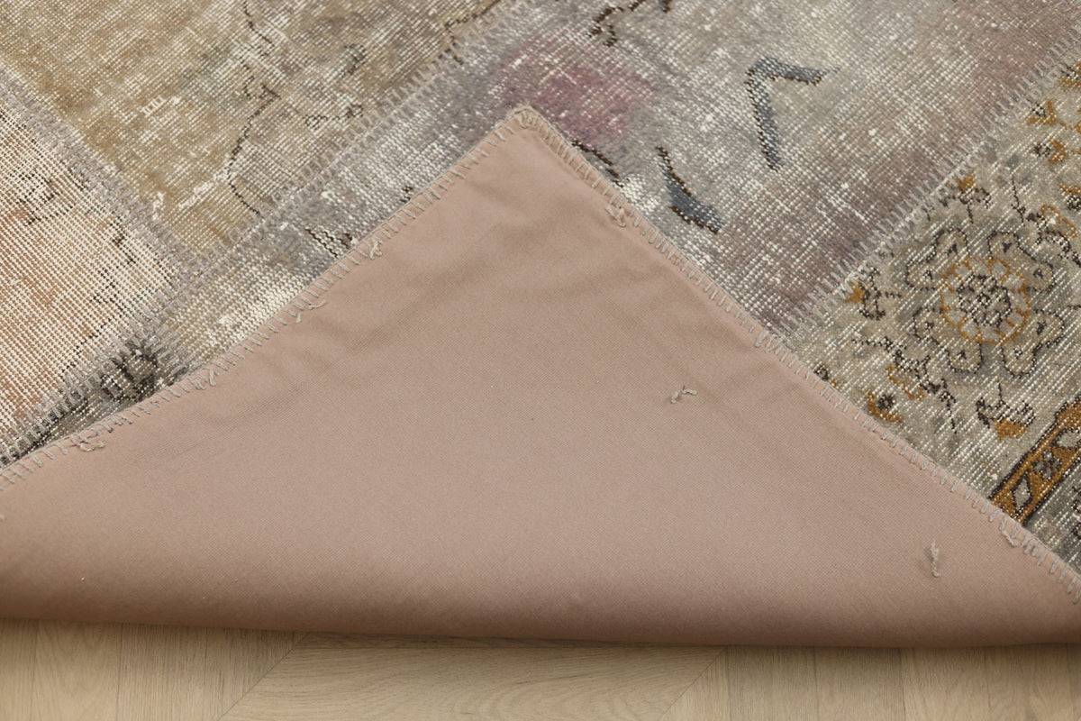 Vintage Turkish Area Rug 6x10 ft — Gray & Beige Patchwork