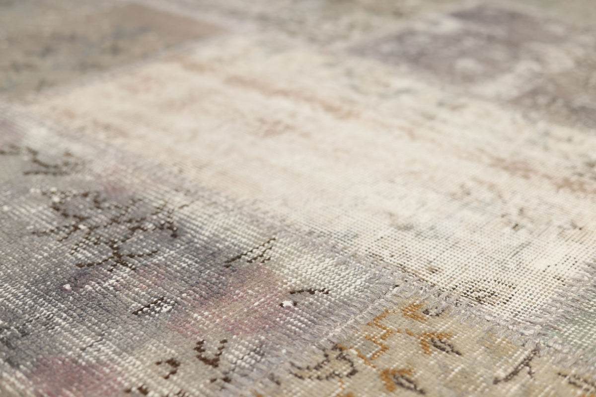 Vintage Turkish Area Rug 6x10 ft — Gray & Beige Patchwork