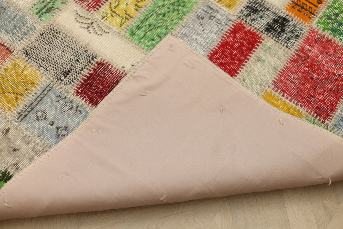 Vintage Turkish Area Rug 6x9 ft — Mixcolor Patchwork