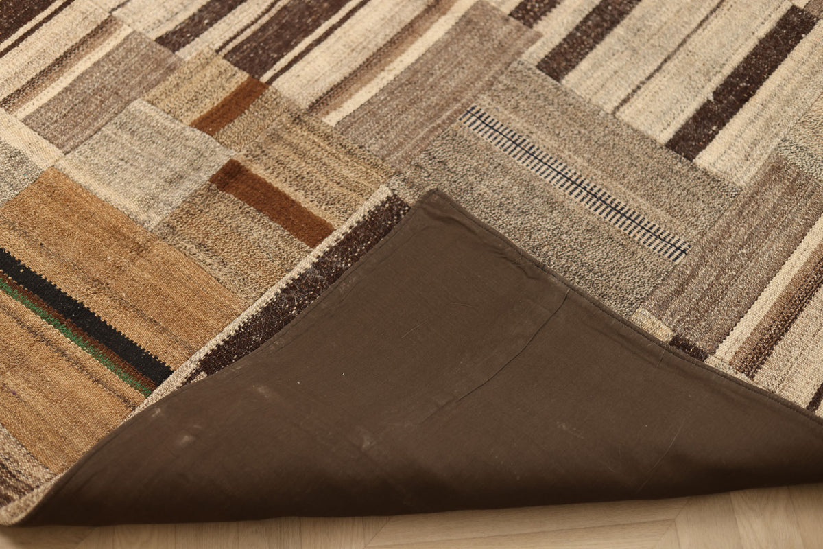 Vintage Turkish Area Rug 6x8 ft — Beige & Brown Patchwork